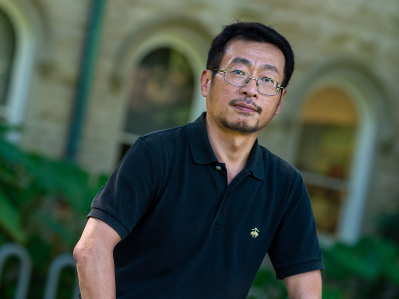Photo of Dr. Lu Qi